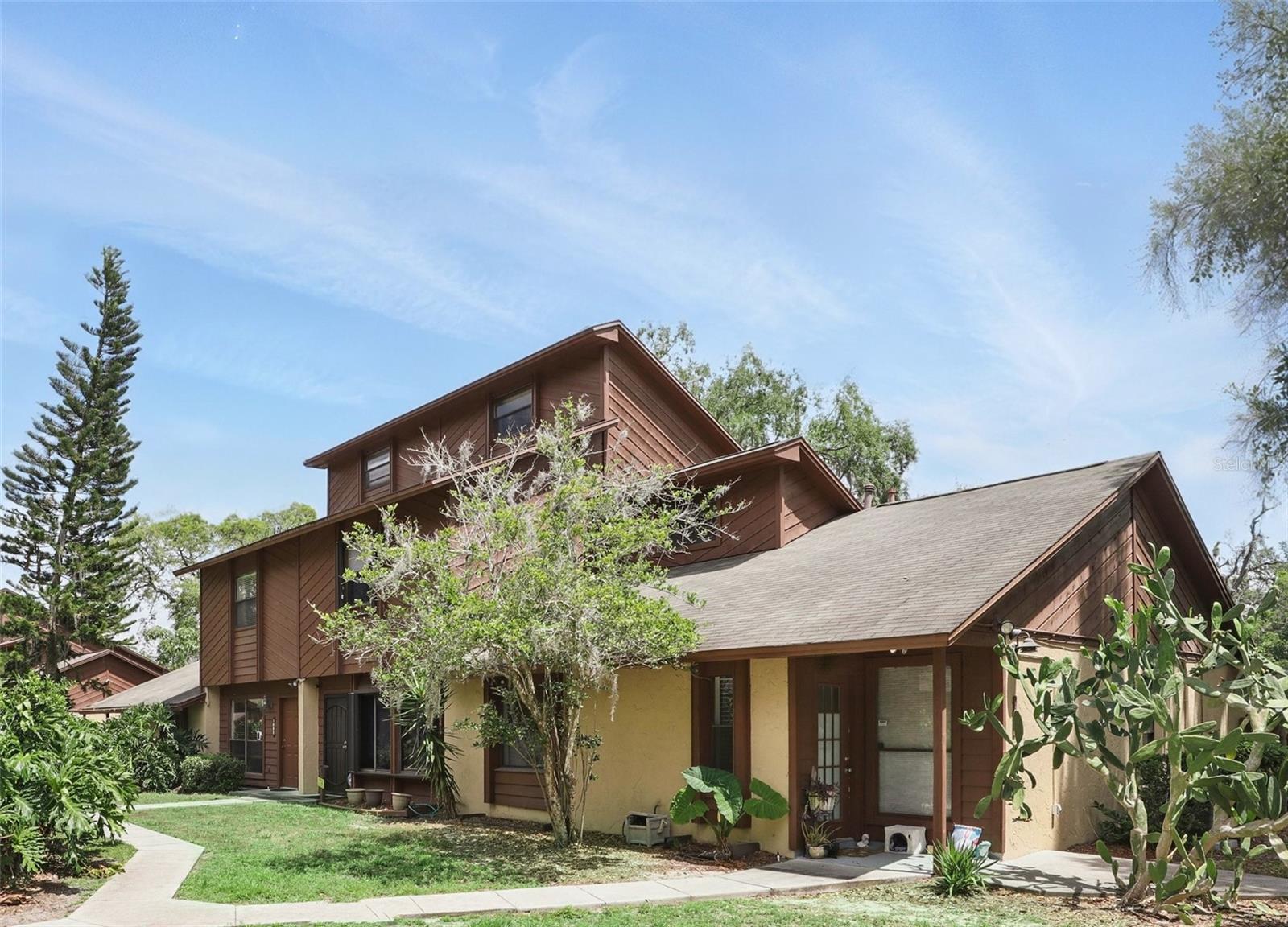 VINEYARD CONDO PH 03 - Residential