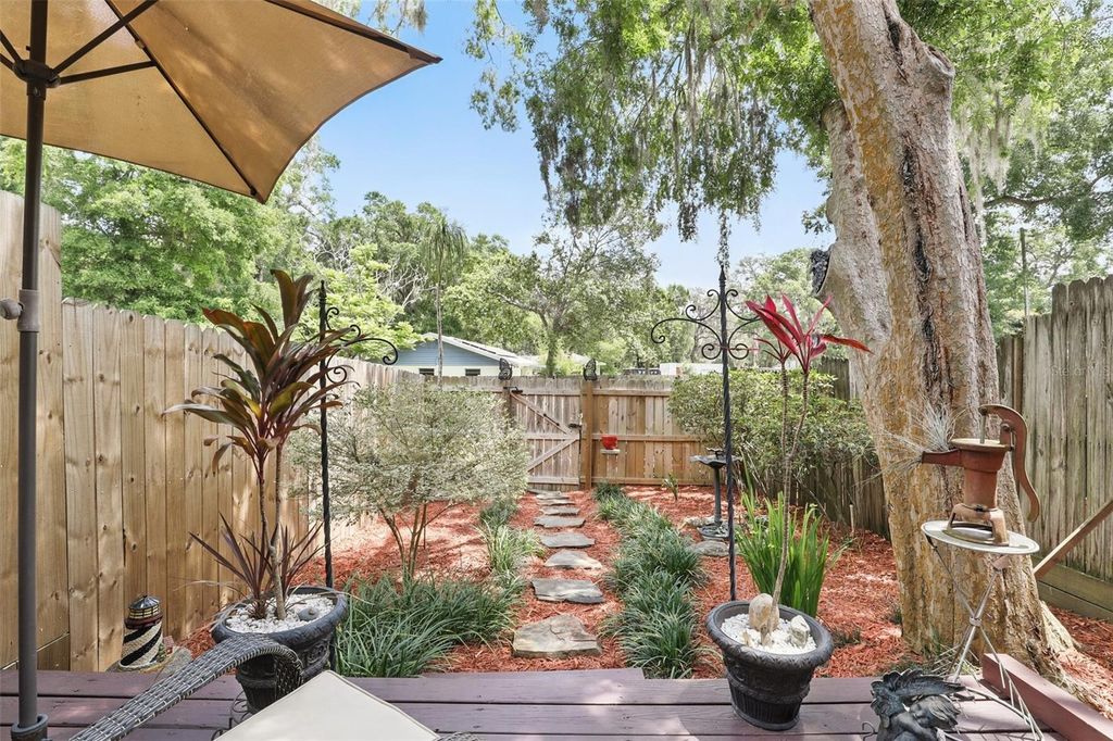 Photo of 1005 Love Lane #25, Apopka, FL 32703 (MLS # O6300115)