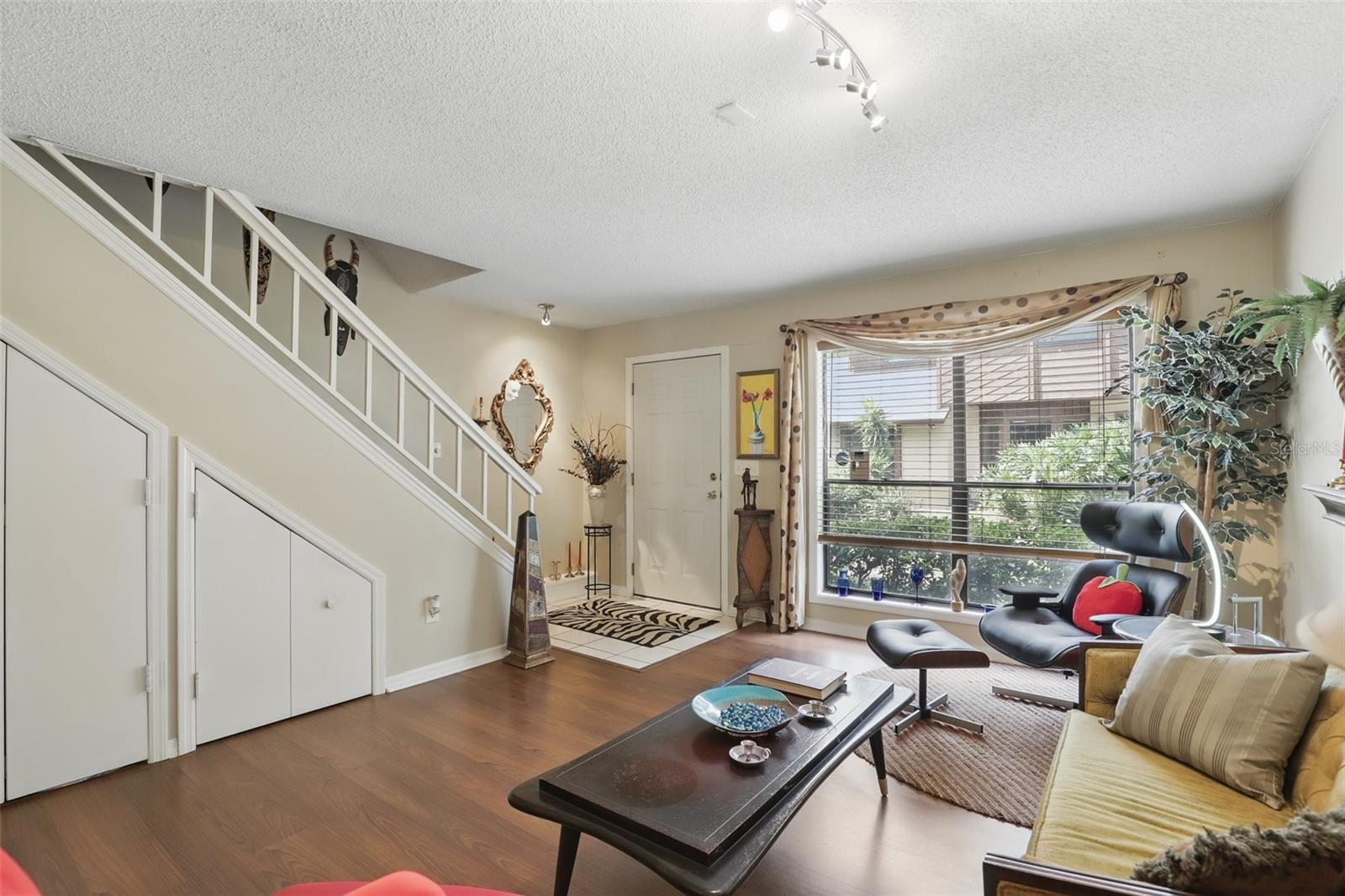 VINEYARD CONDO PH 03 - Residential