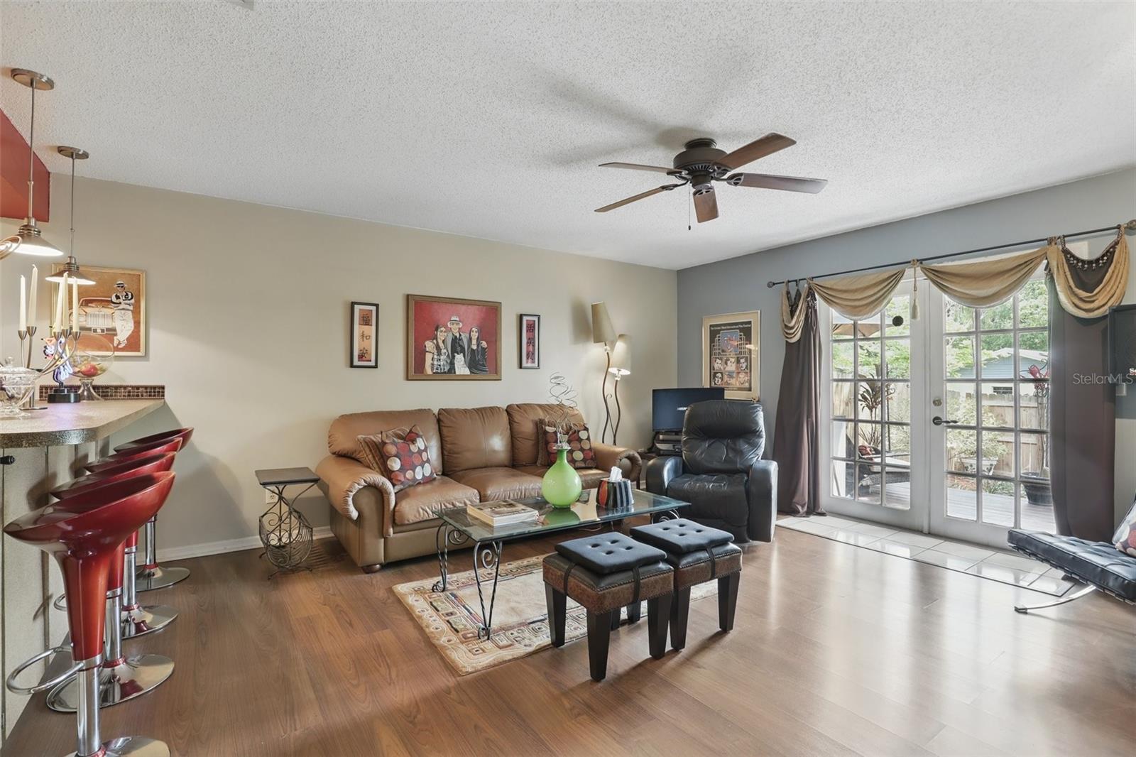 VINEYARD CONDO PH 03 - Residential