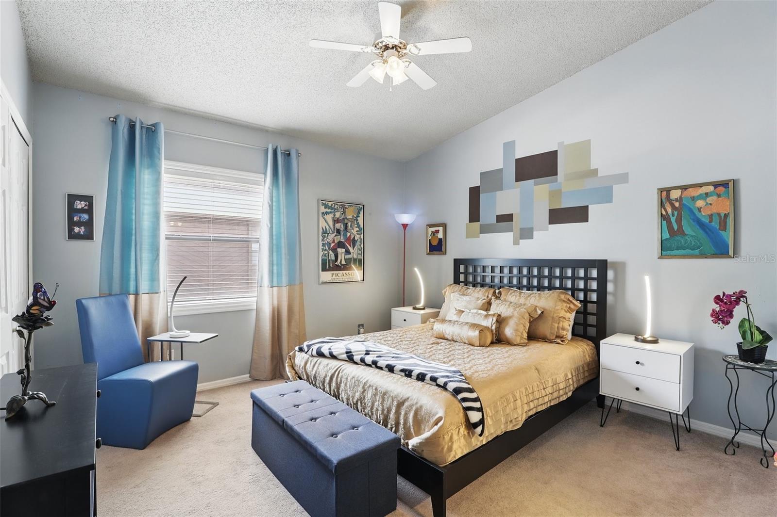 VINEYARD CONDO PH 03 - Residential