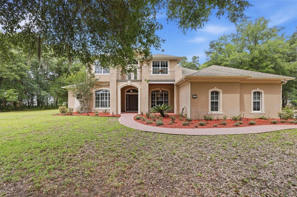 Photo of 530 N Blue Lake Avenue, Deland, FL 32724 (MLS # V4949136)