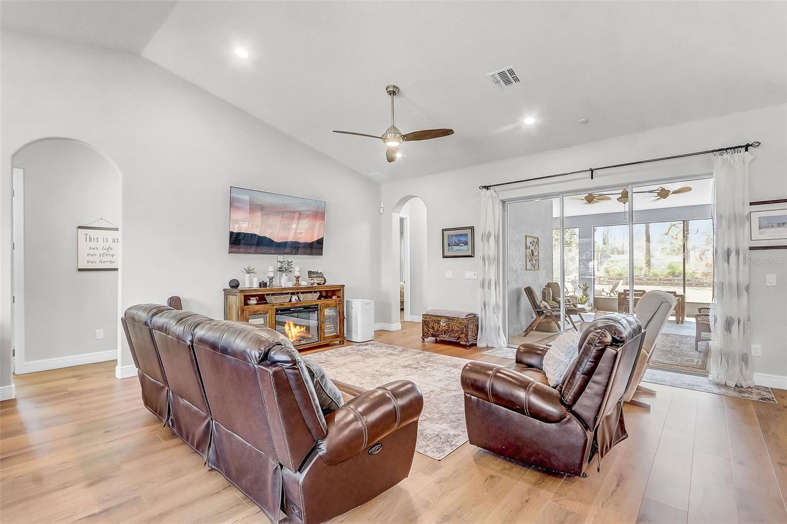 CAPE ORLANDO ESTATES - Residential