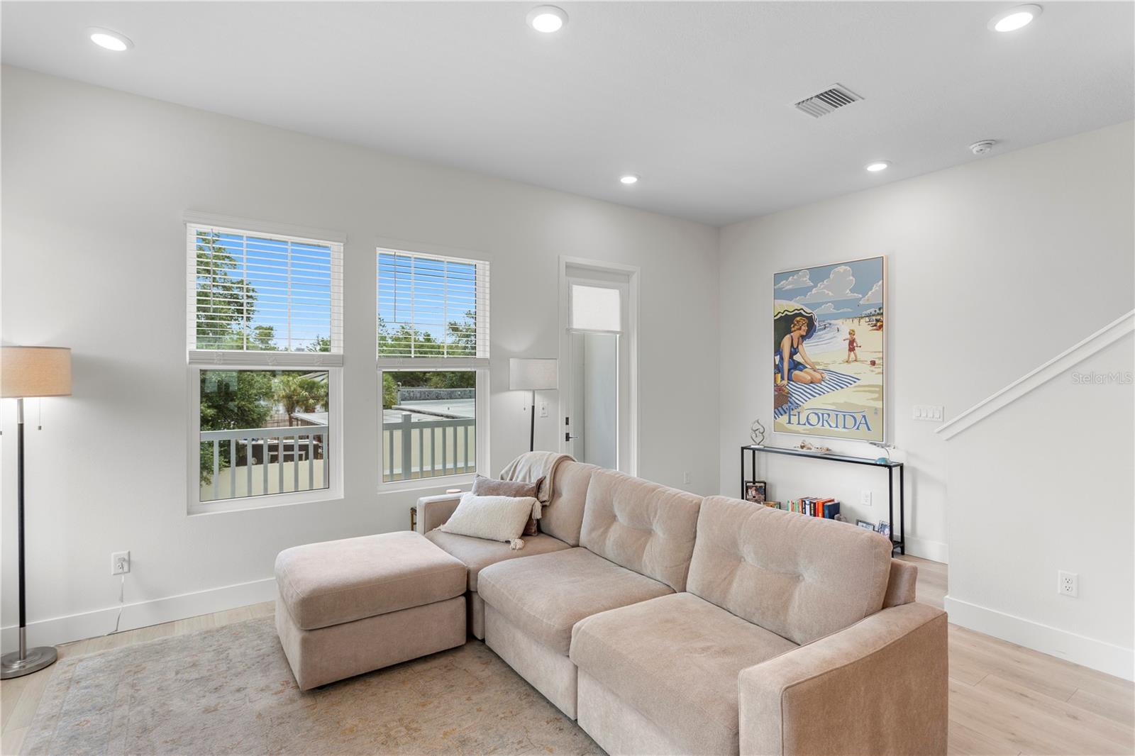 TOWNS AT KENWOOD LOT 19 - Residential Lease