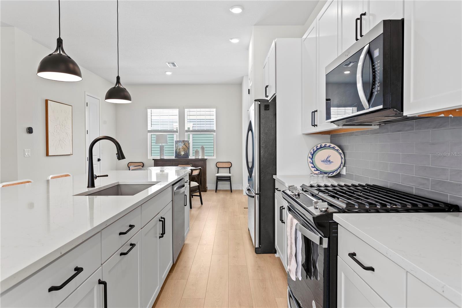 TOWNS AT KENWOOD LOT 19 - Residential Lease