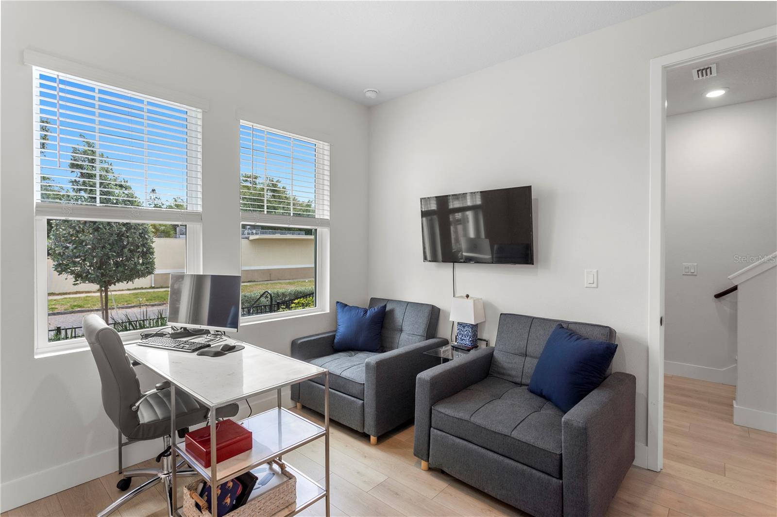 TOWNS AT KENWOOD LOT 19 - Residential Lease