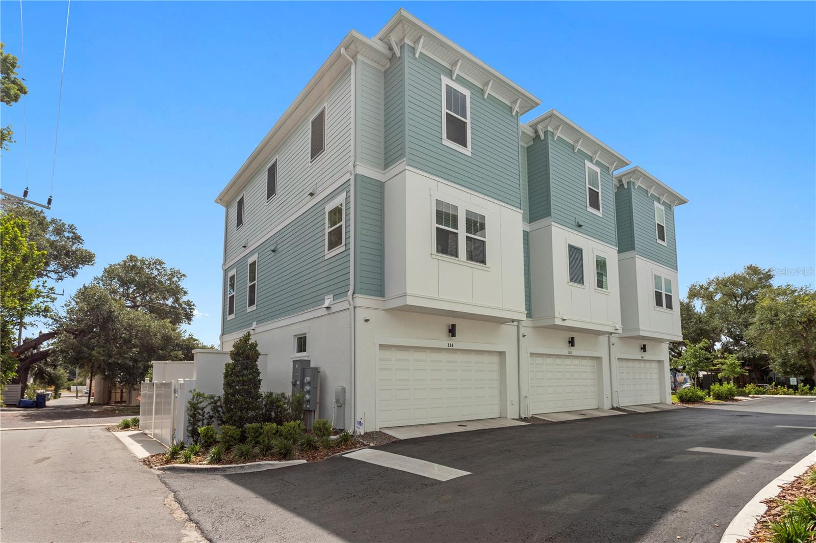 TOWNS AT KENWOOD LOT 19 - Residential Lease