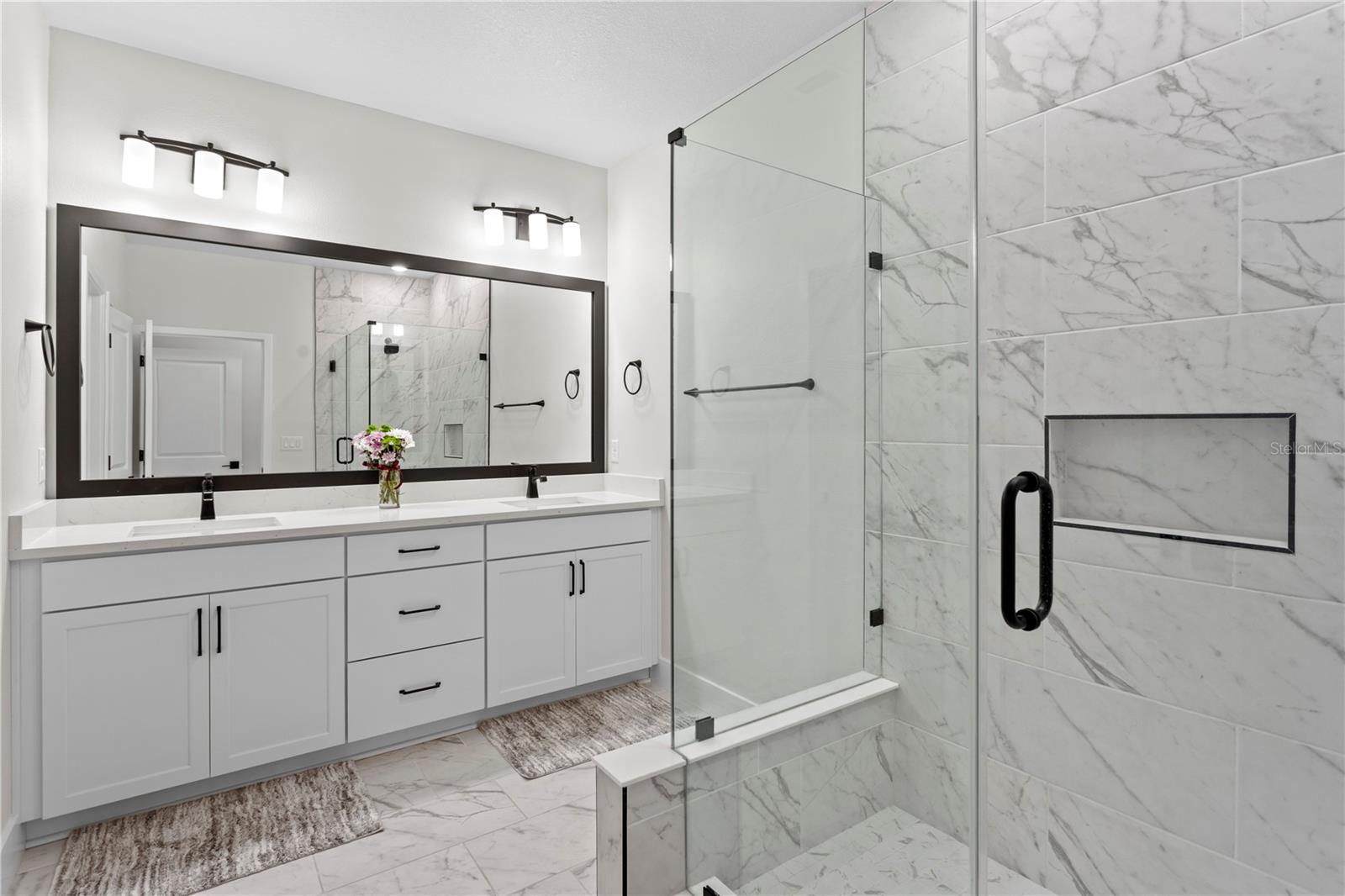 TOWNS AT KENWOOD LOT 19 - Residential Lease