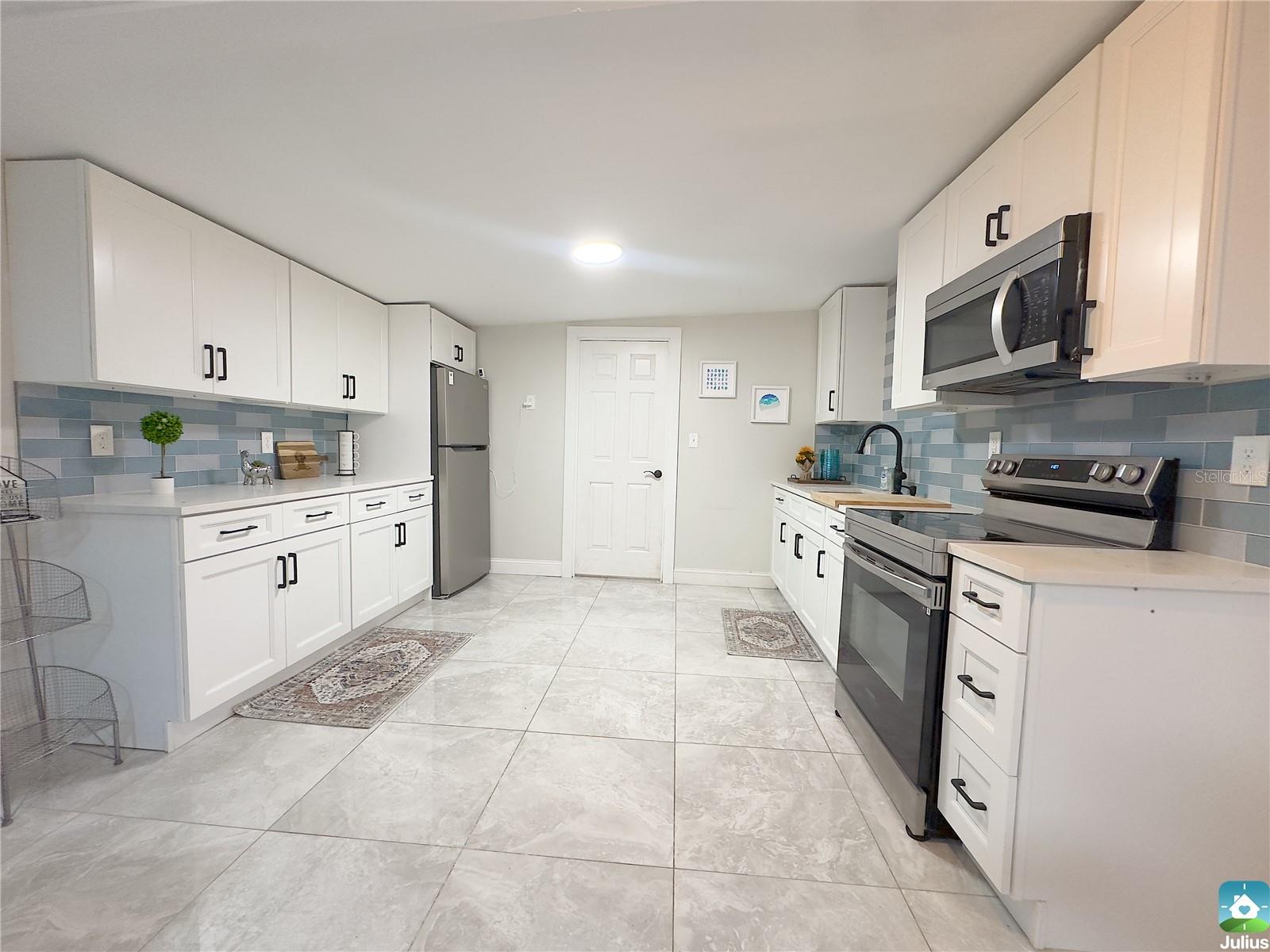 WOODRUFFS SUB FRANK L - Residential