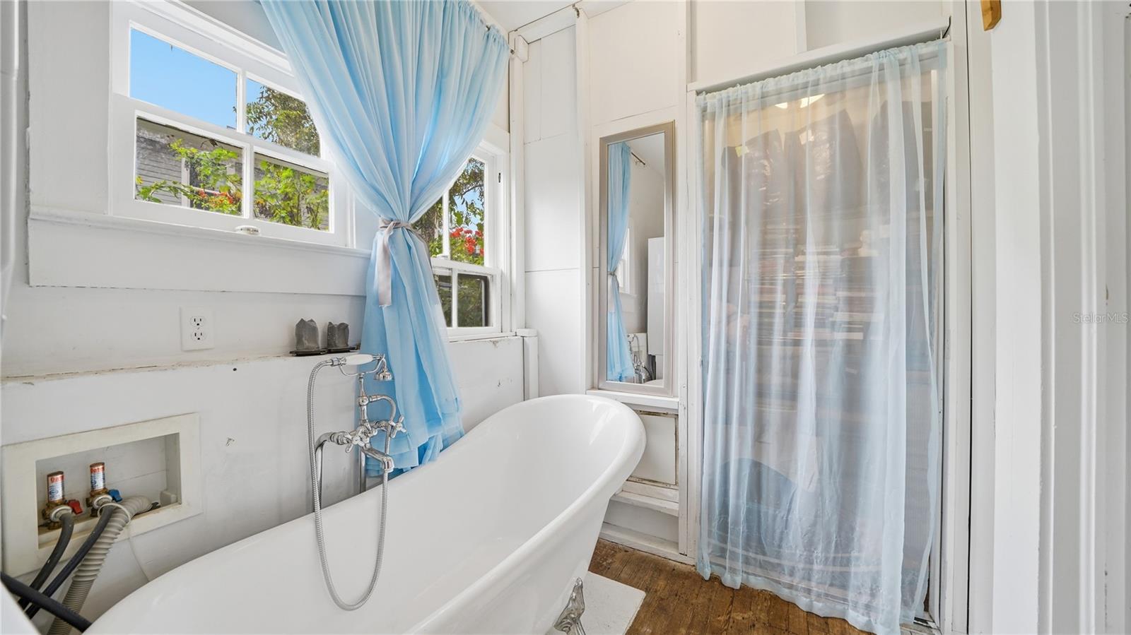 BRAVO PARK - Residential