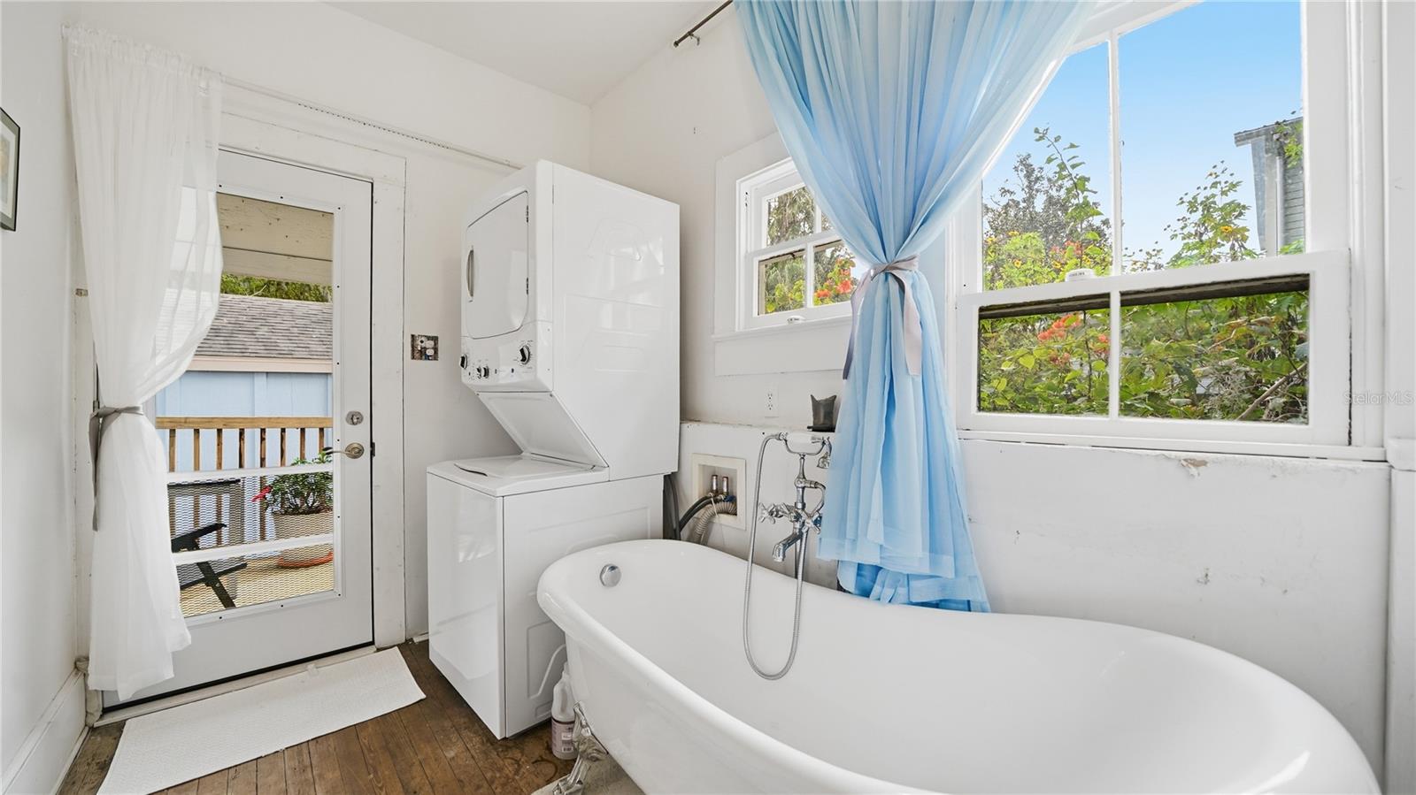 BRAVO PARK - Residential