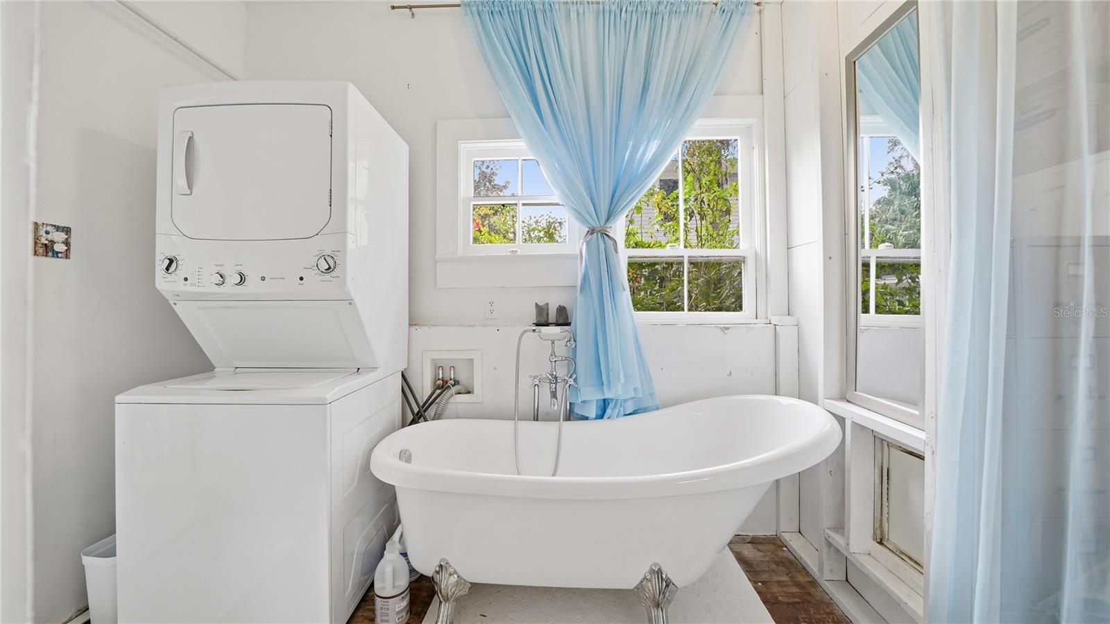 BRAVO PARK - Residential