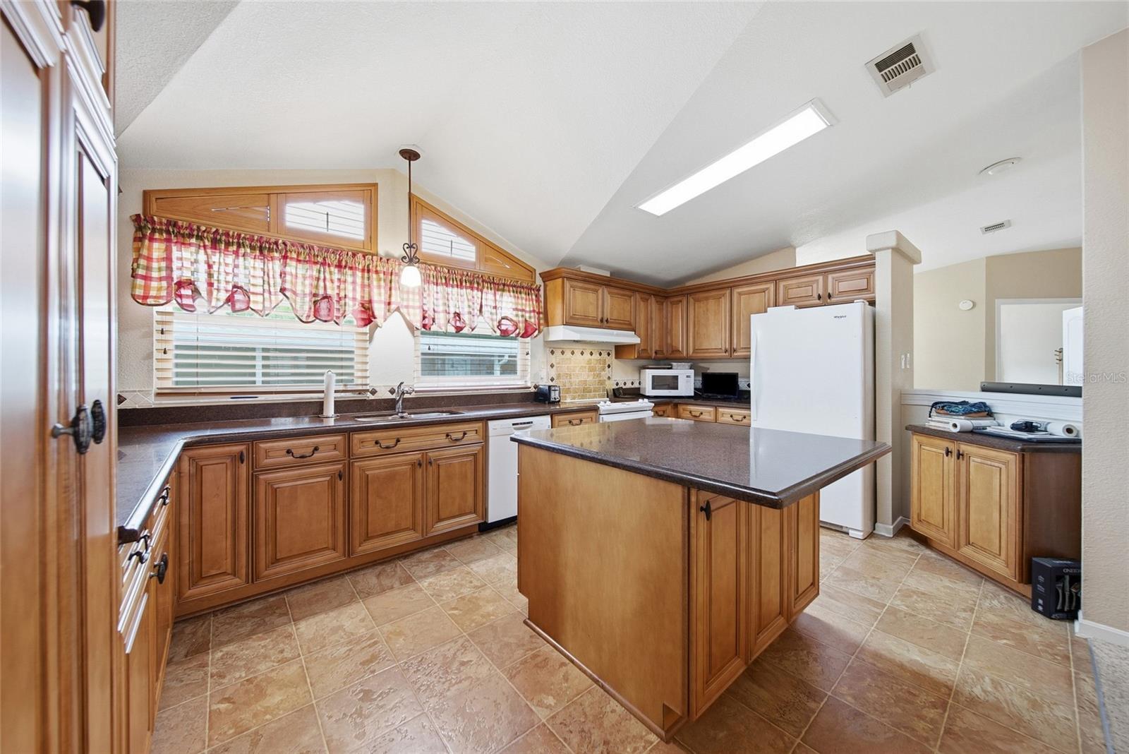 BROOKRIDGE COMM - Residential