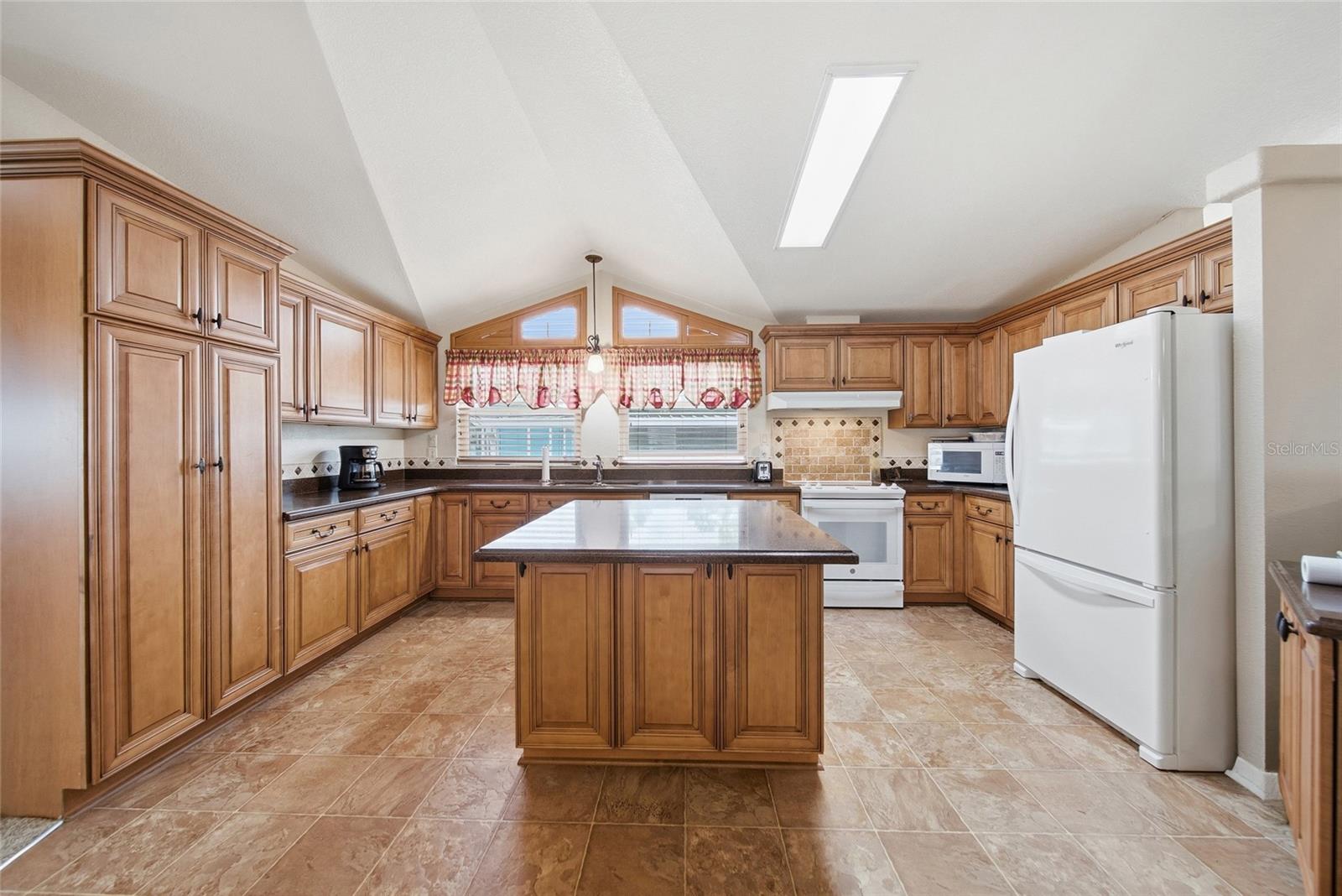 BROOKRIDGE COMM - Residential