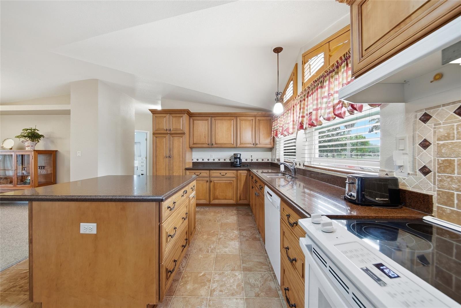 BROOKRIDGE COMM - Residential