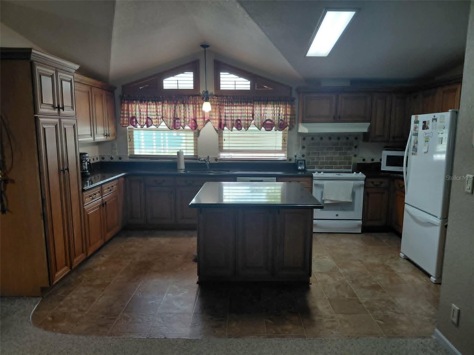 BROOKRIDGE COMM - Residential