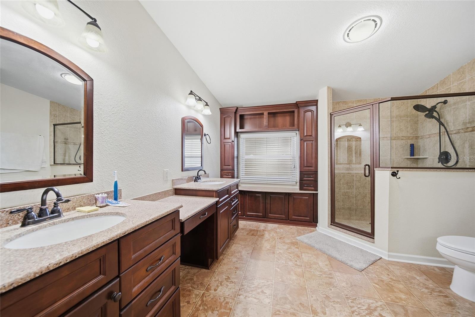 BROOKRIDGE COMM - Residential