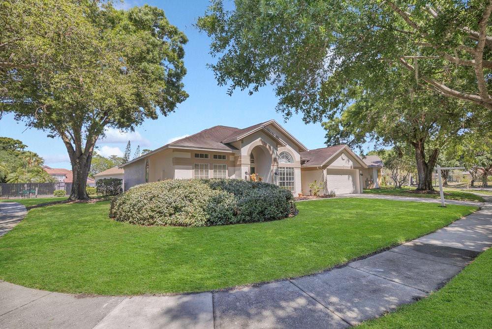 8061 BANGLE LANE