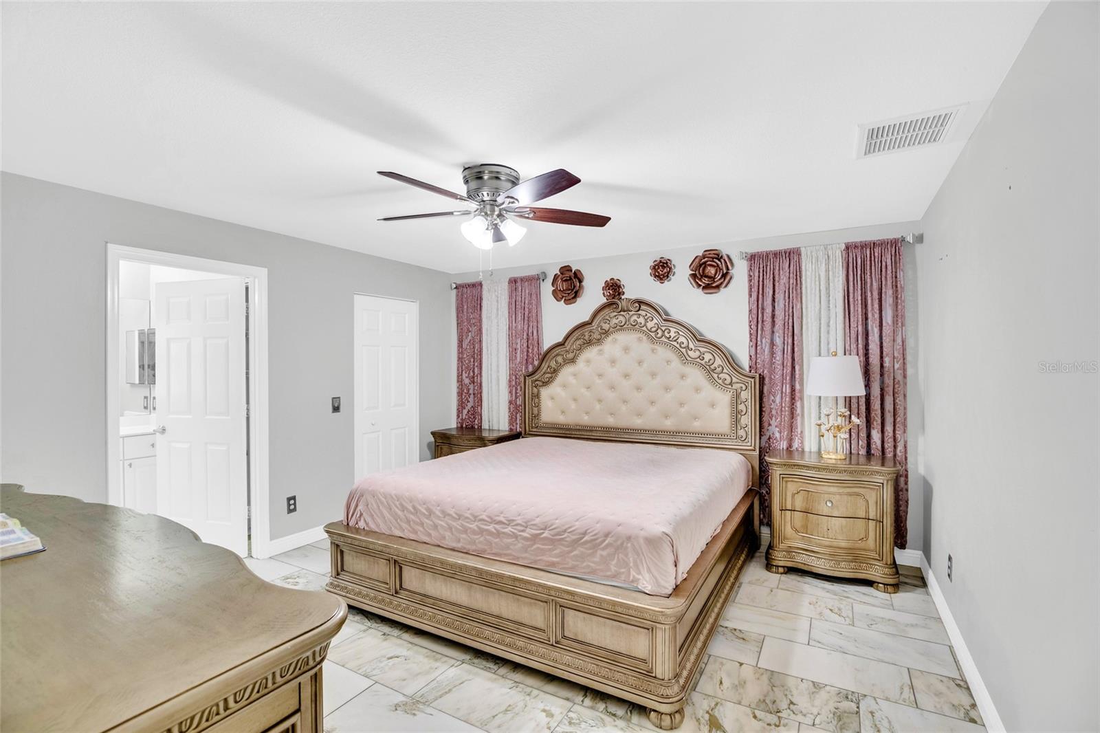 PARADISE PARK UNIT 2 - Residential