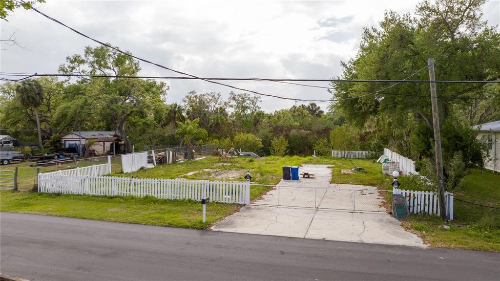 Photo of 9923 Alavista Drive, Gibsonton, FL 33534 (MLS # TB8492097)