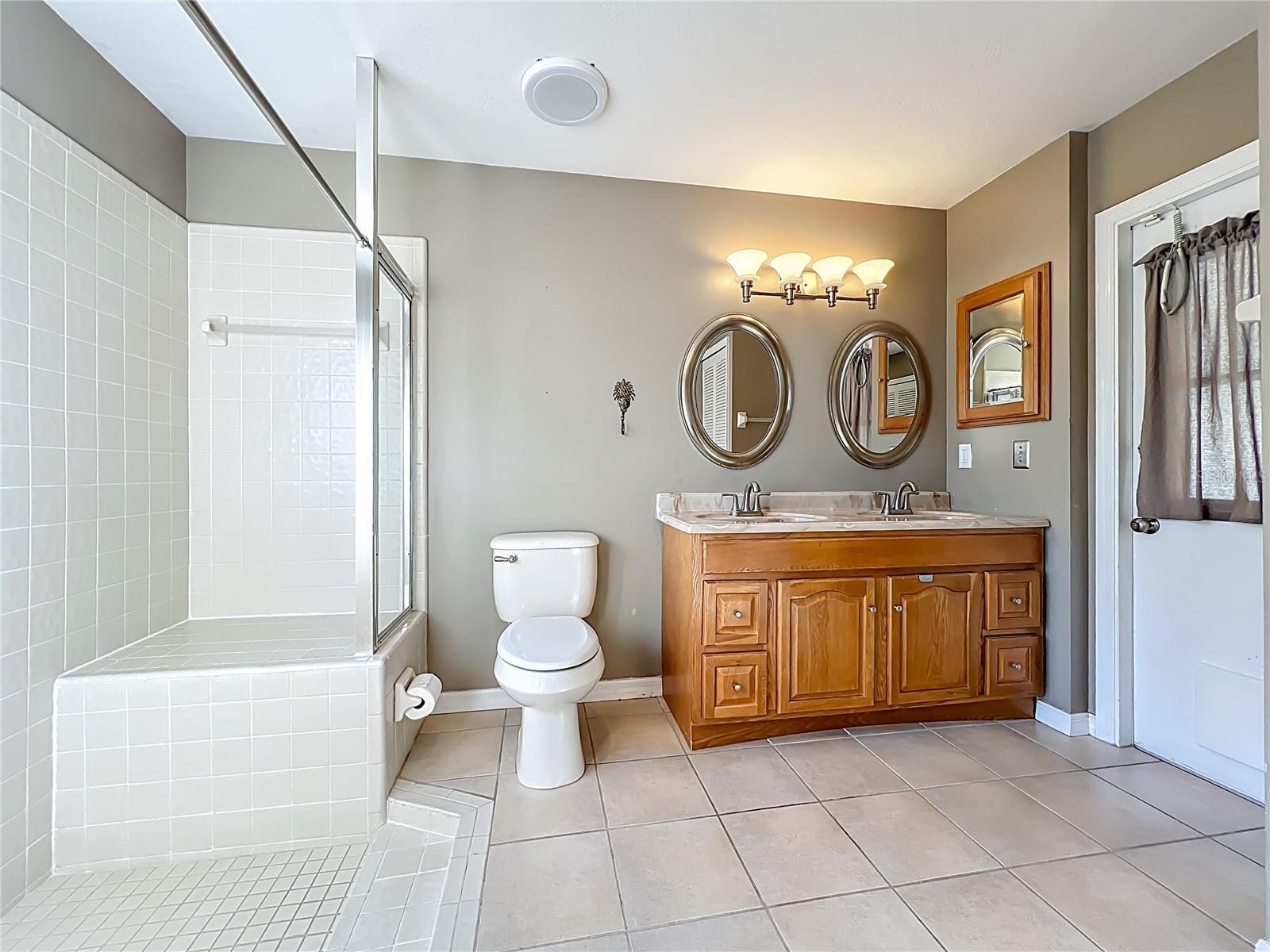 BEAR CREEK - Residential