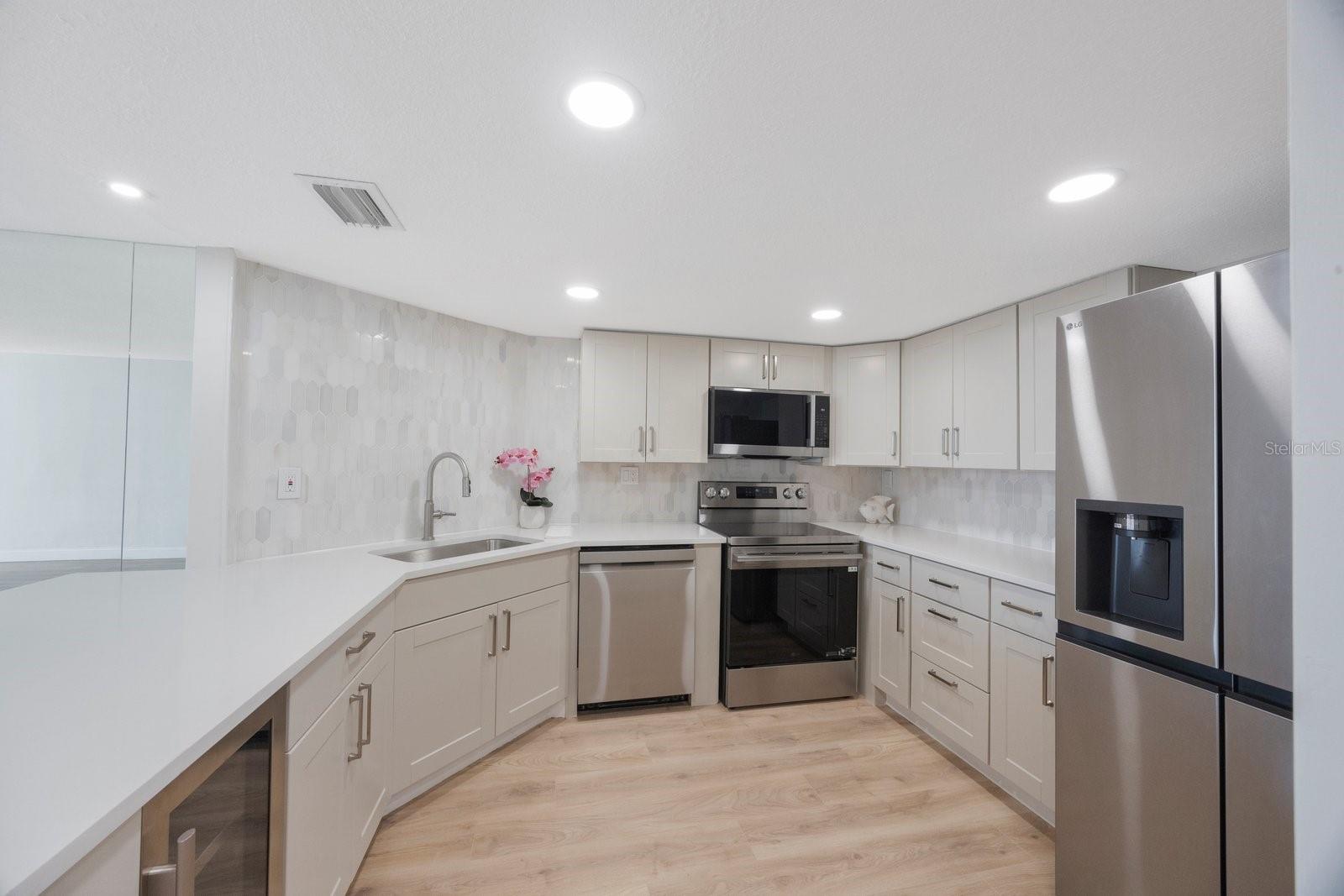 BAY ISLAND GROUP 1 - Residential Lease