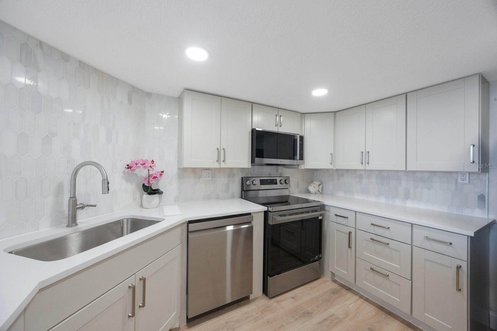 BAY ISLAND GROUP 1 - Residential Lease