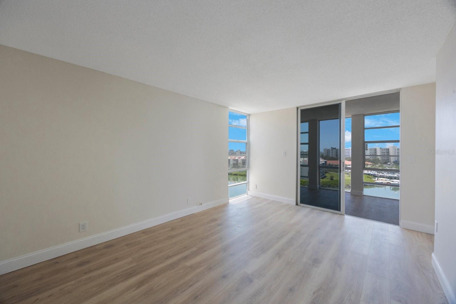 BAY ISLAND GROUP 1 - Residential Lease