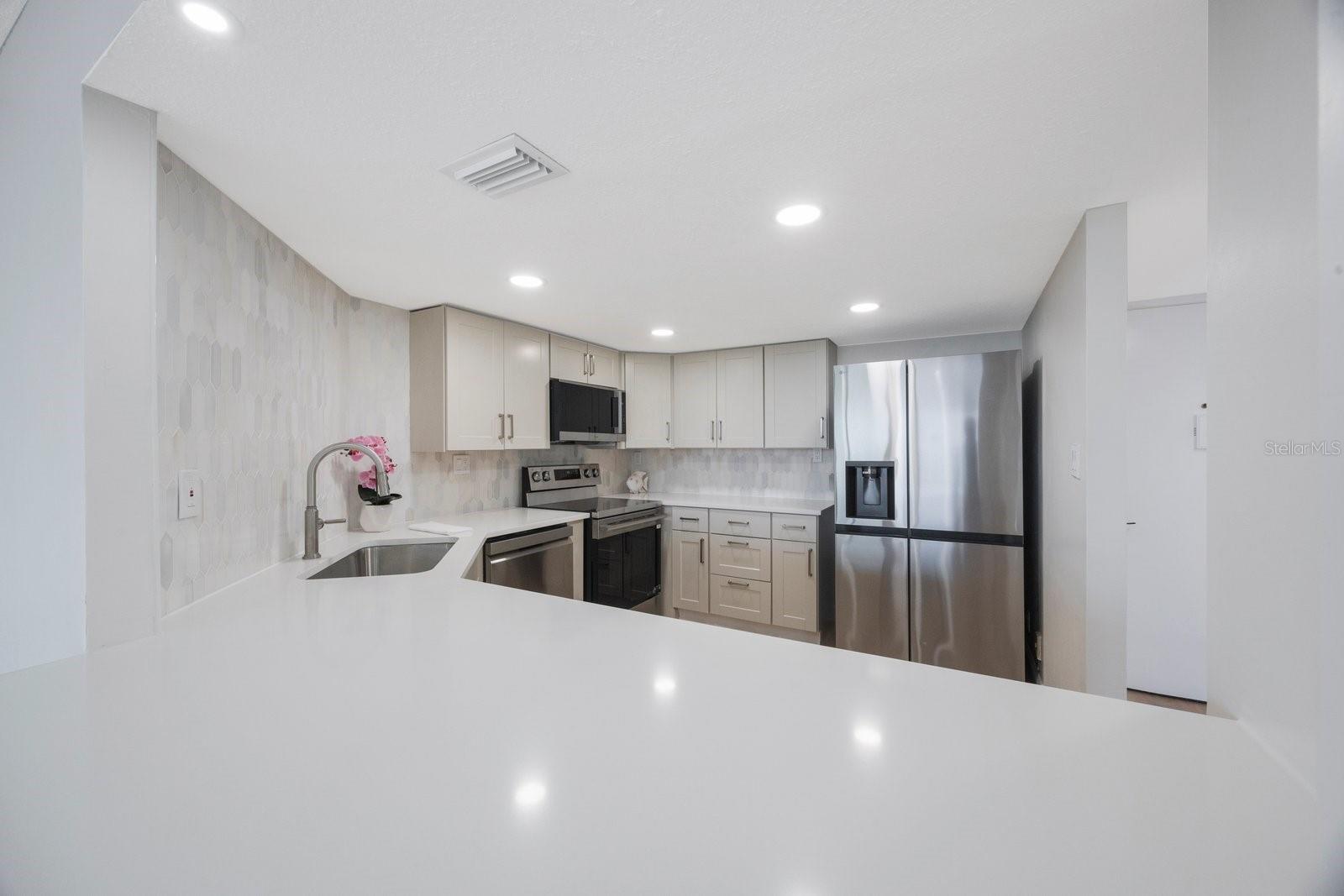 BAY ISLAND GROUP 1 - Residential Lease