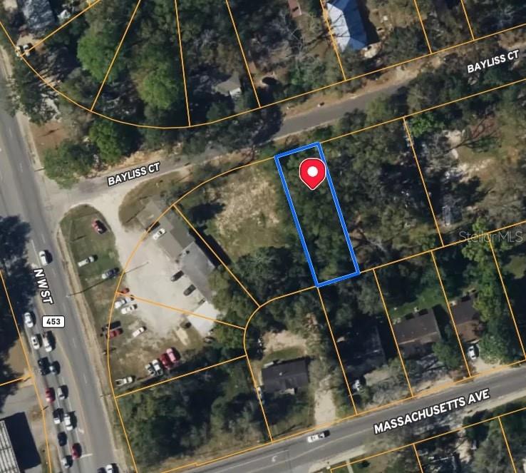 Discover the unique potential of this 0.17-acre (50?×?150?ft) parcel at 425 Bayliss Court, zoned High-Density Mixed-Use (HDMU)—a rare find in Brentwood Park. Surrounded by majestic oak trees, the lot’s level topography and central street access provide a beautiful, build-ready canvas.