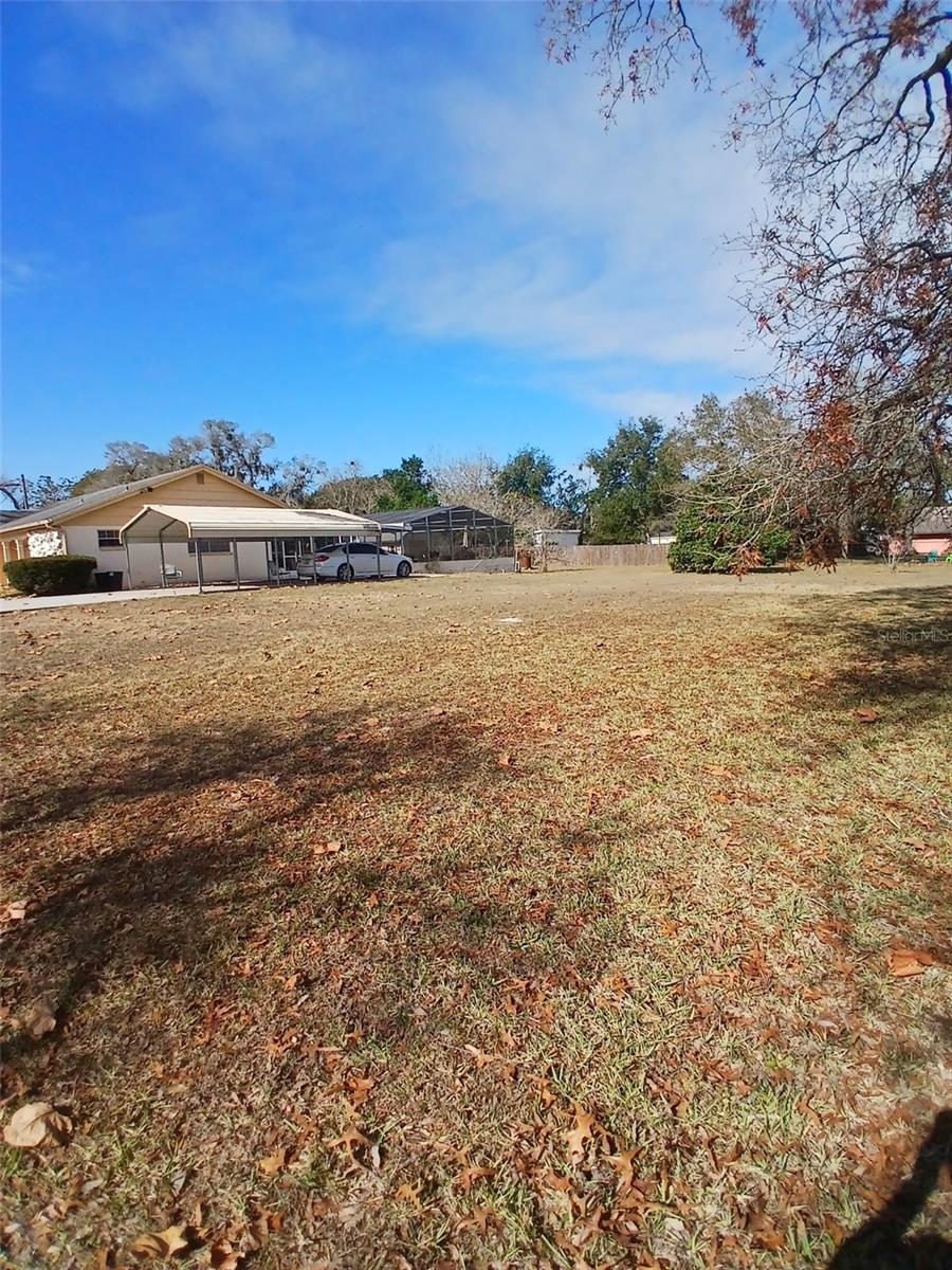 PARKWOOD ACRES - Land