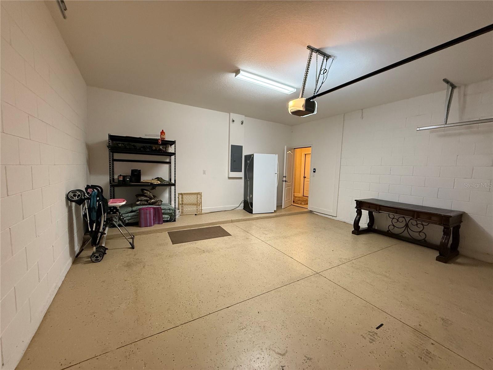 OAKMONT PH 01 - Residential Lease