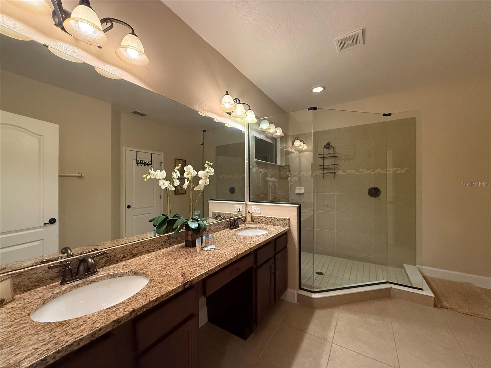 OAKMONT PH 01 - Residential Lease