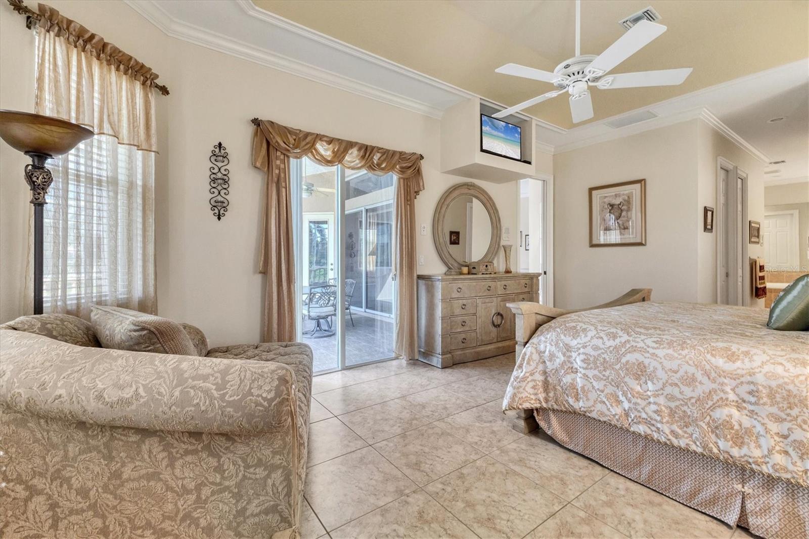 VENETIA PH 4 - Residential