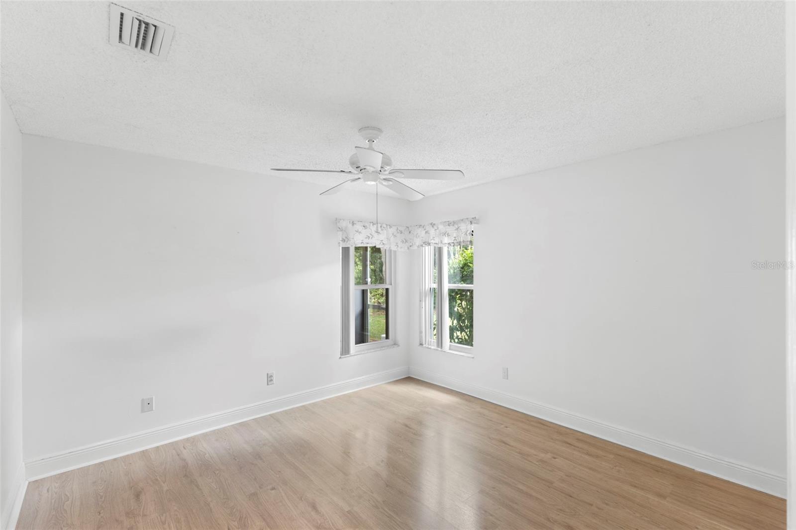 STRATFORD - Residential