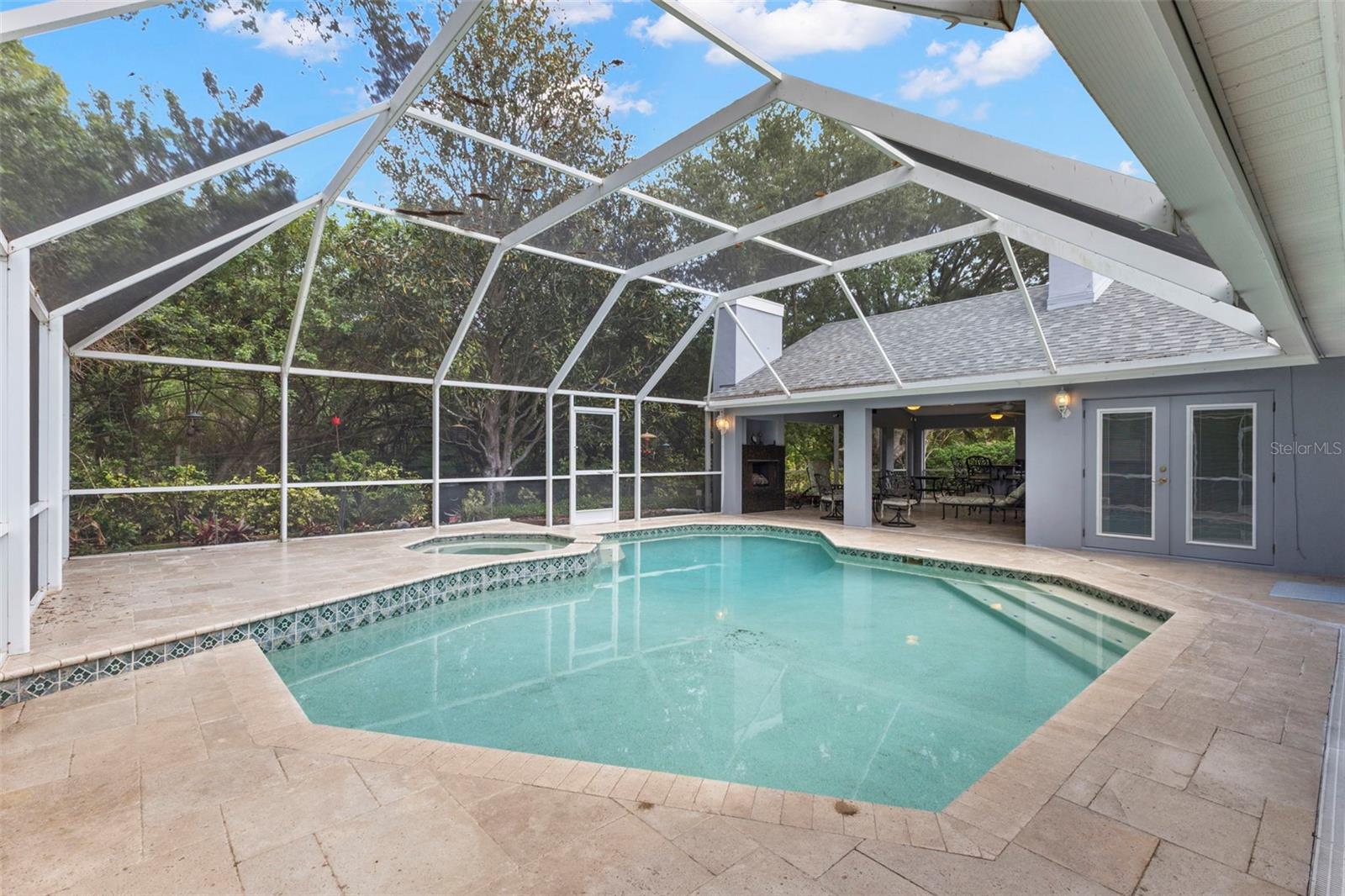 STRATFORD - Residential