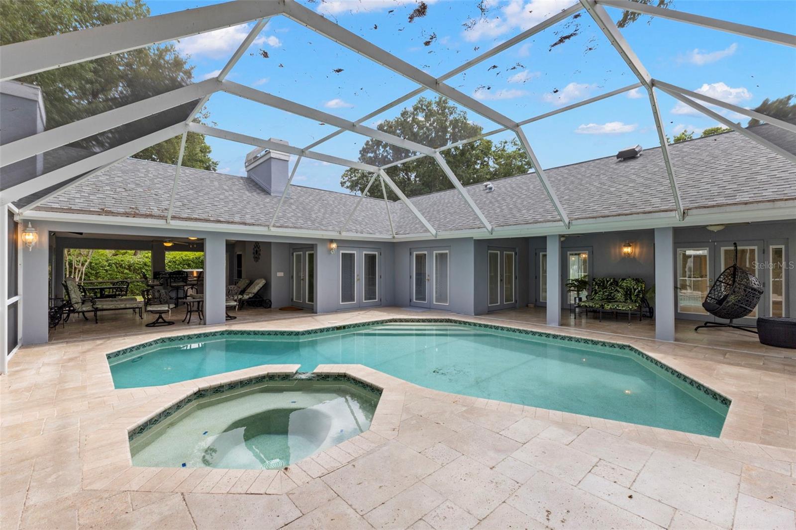 STRATFORD - Residential