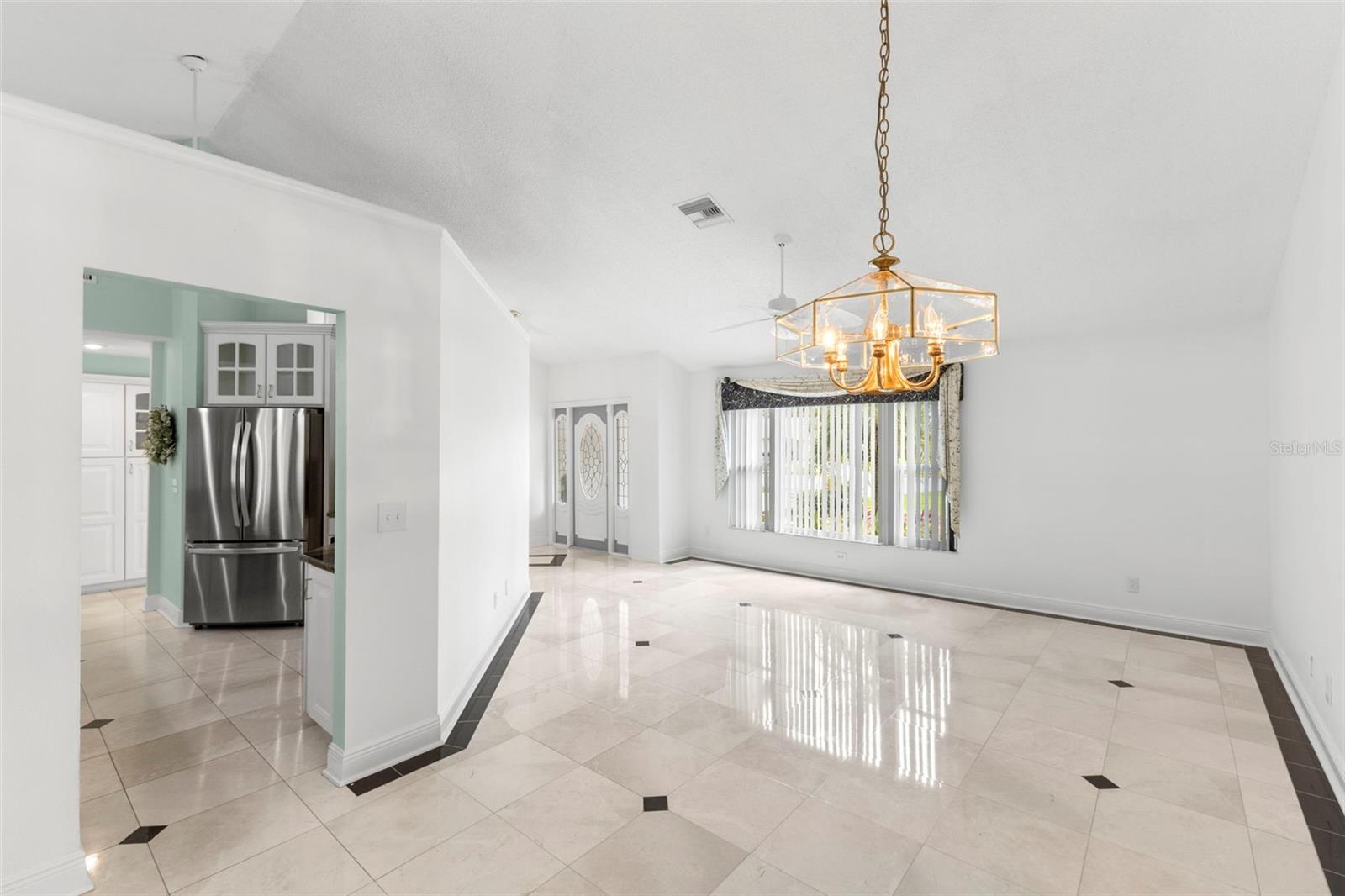 STRATFORD - Residential