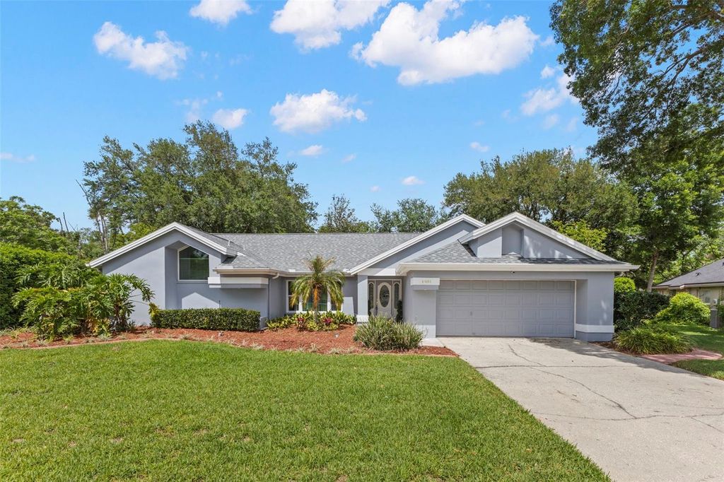 Photo of 1404 Oxfordshire Court, Brandon, FL 33510 (MLS # TB8498073)