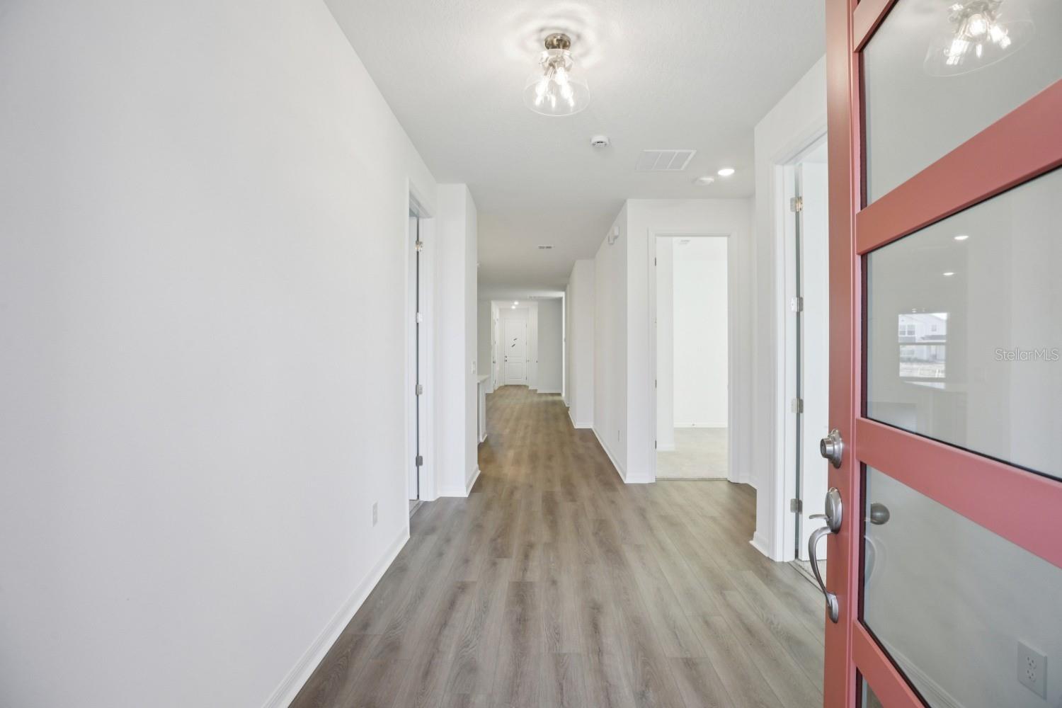 Casas a venda 4 - Jen Dantas 6682 SAUNTER DRIVE