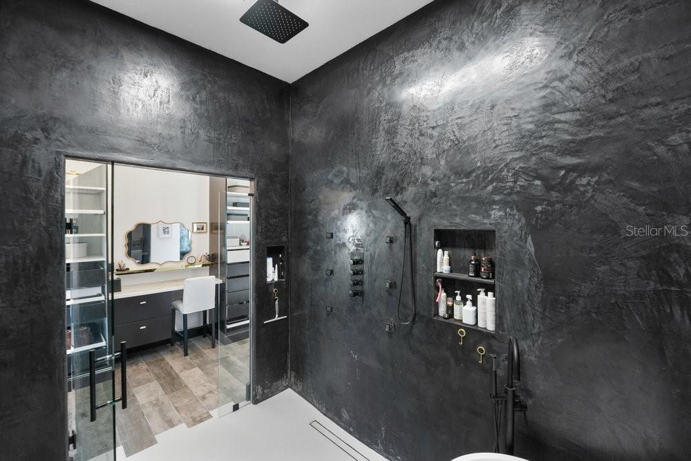 LANDINGS SPRUCE CRK - Residential