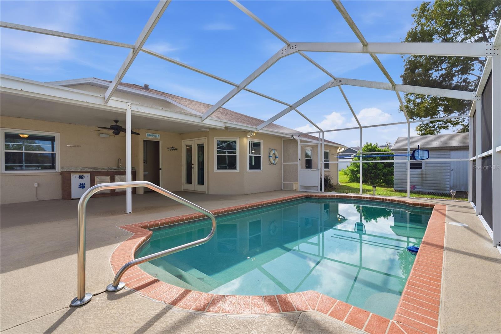 2177 CHAMPLAIN AVENUE