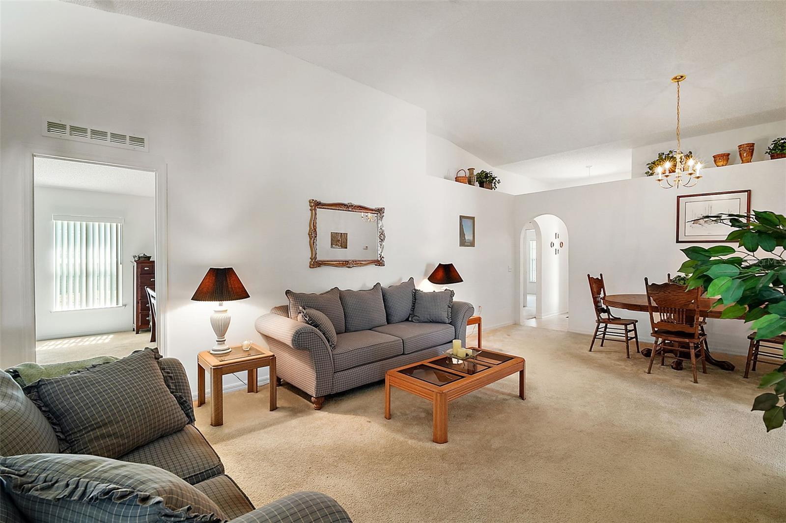 QUAIL HOLLOW - Residential