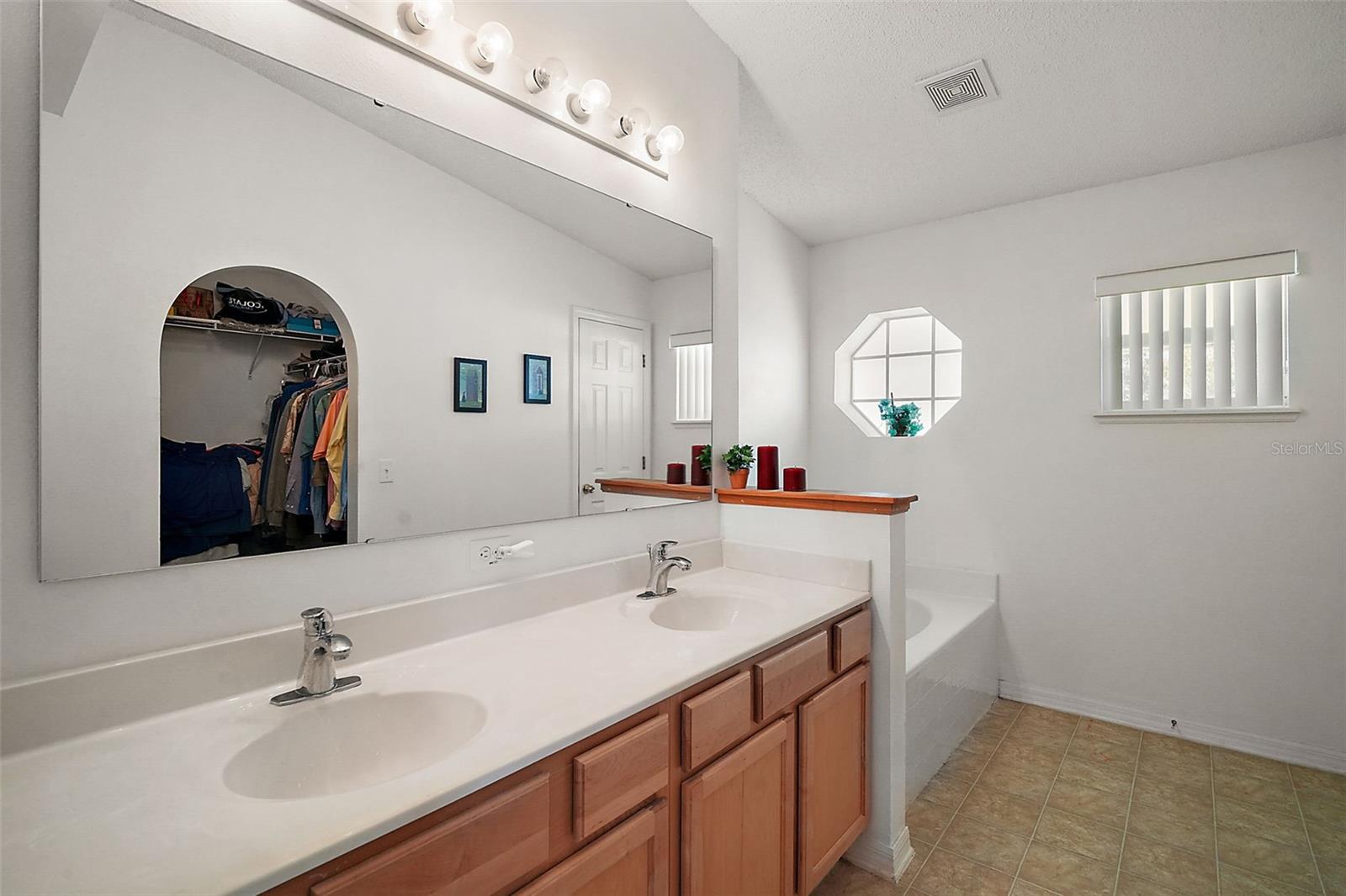 QUAIL HOLLOW - Residential