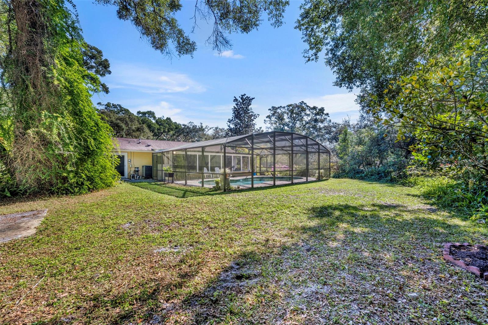 SPRING VALLEY - Residential