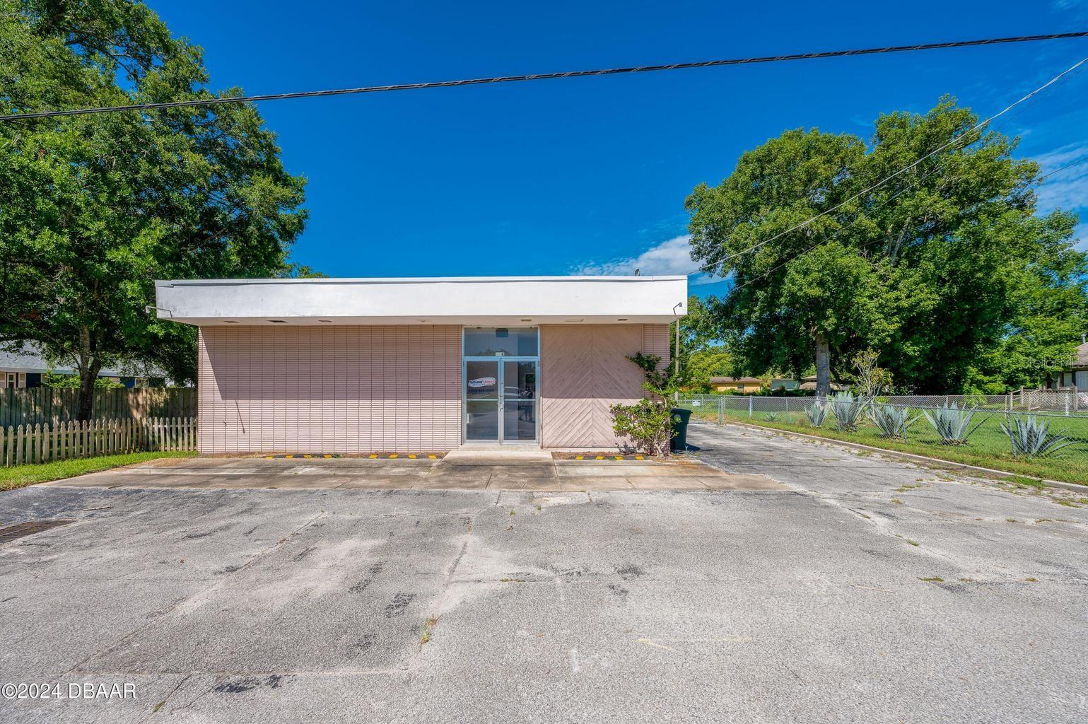 MASON & CARSWELLS HOLLY HILL - Commercial Sale