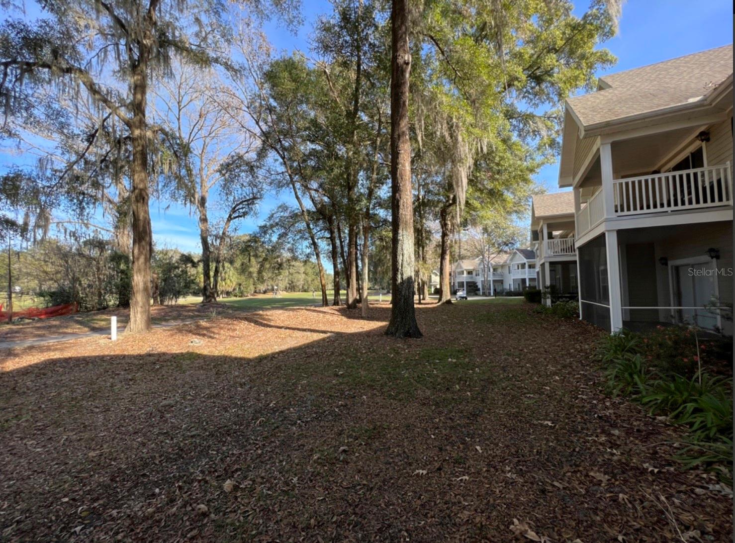 THE LINKS - Residential Lease