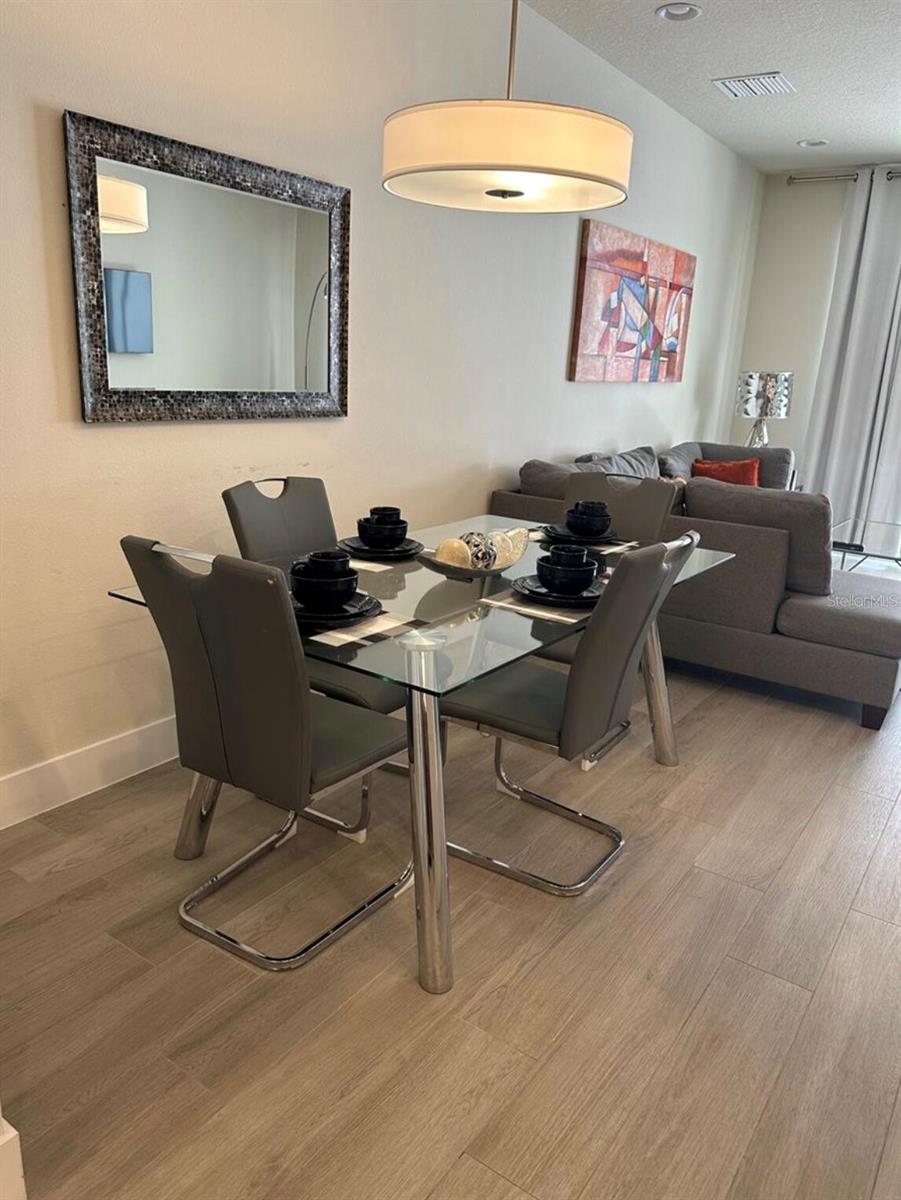 HIDDEN FOREST AT SILVER CREEK - Residential Lease