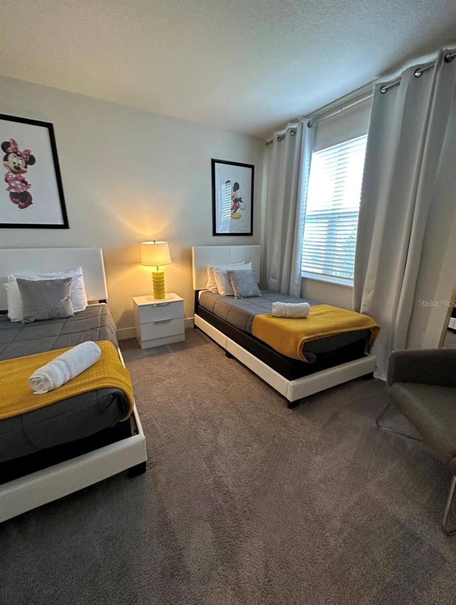 HIDDEN FOREST AT SILVER CREEK - Residential Lease