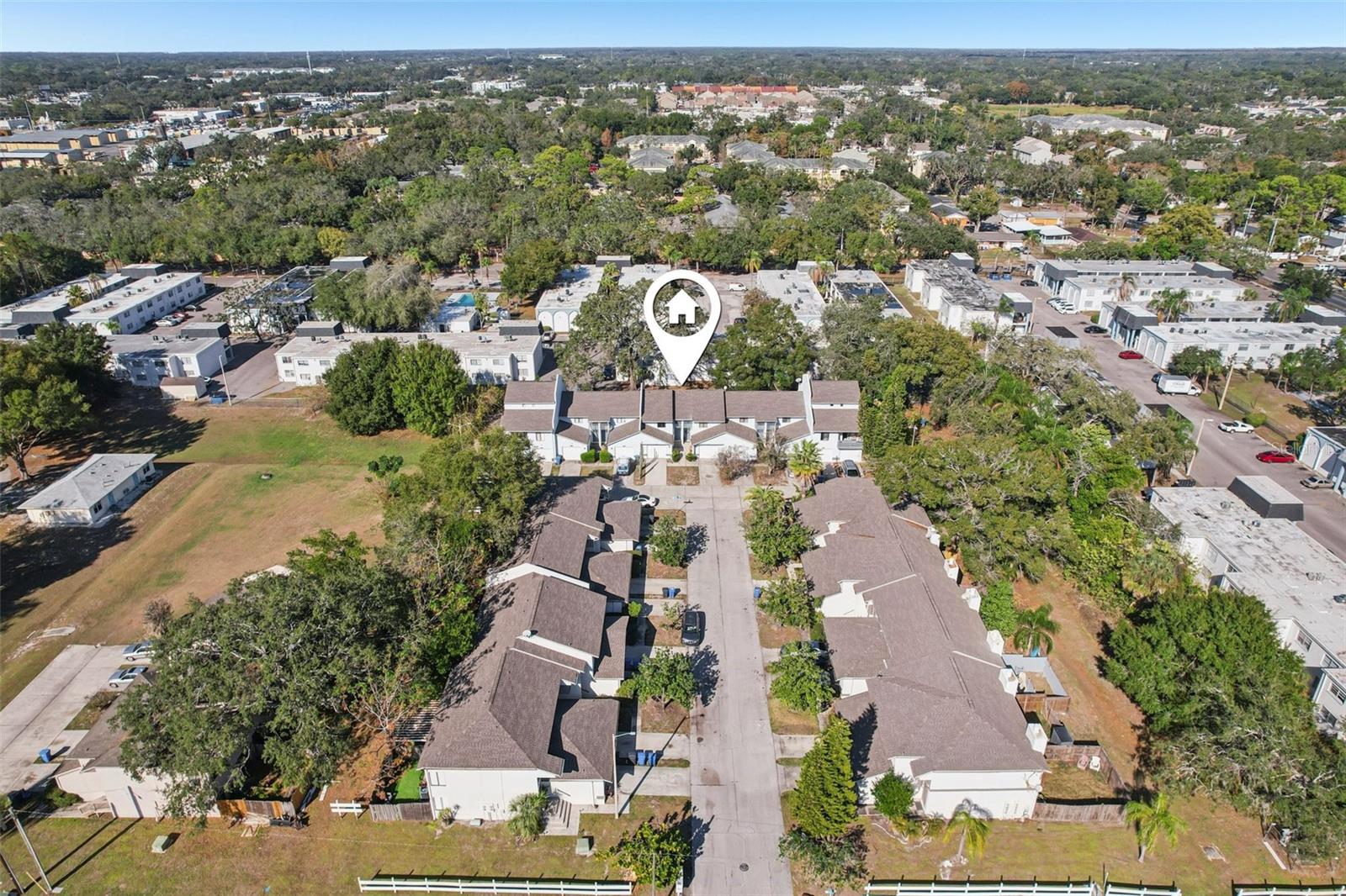 CARLYLE GARDEN TWNHMS A CON - Residential